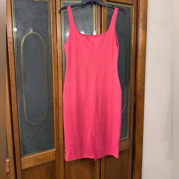 Elegant Pink Sleeveless Dress from ZARA BRAND NEW - Picture 2 of 3
